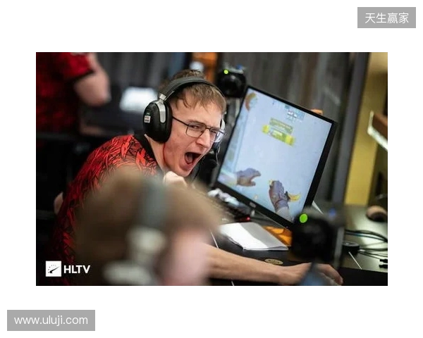 卡什：跟莱万并肩作战感觉很棒；希望能随波兰再踢一次世界杯